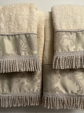 Croscill Cream Decorative Bath Towel Set with Fringe and Jacquard Border